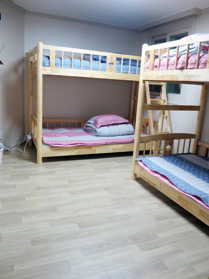 Honey House Hotell Busan Exteriör bild