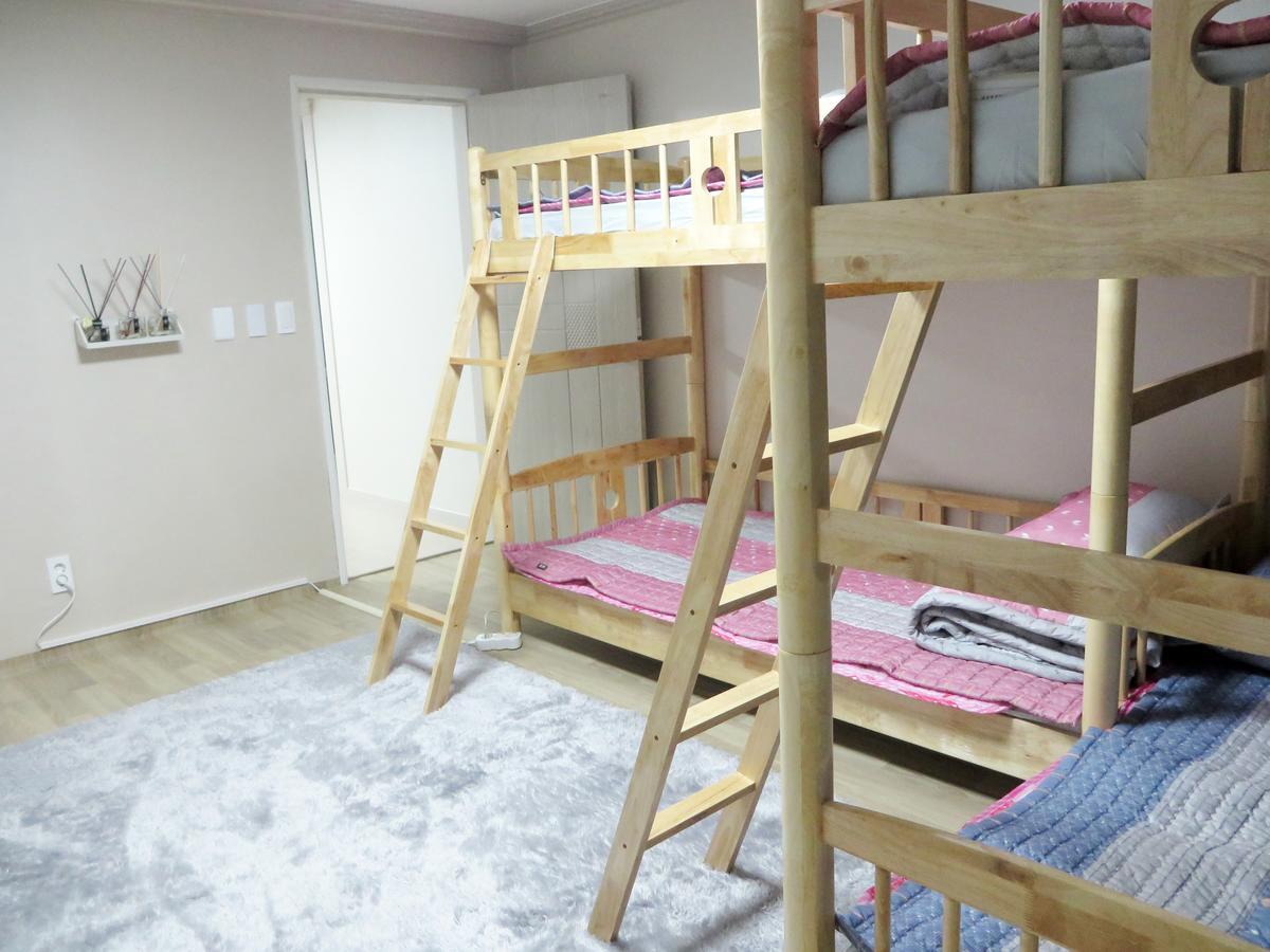 Honey House Hotell Busan Exteriör bild